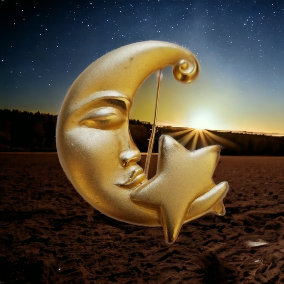 Vintage 1970s Matte Gold Tone Moon and Star Brooch - Picture 2 of 12